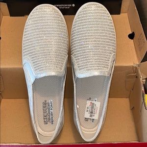 Sketchers sparky shoes.